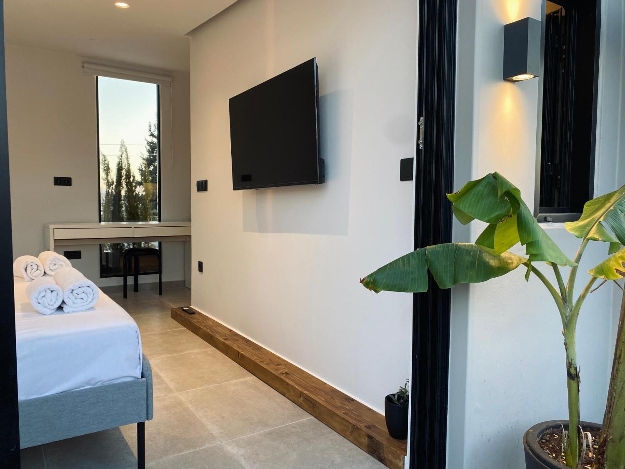 Апартаменты Hyperion Penthouse Патра Экстерьер фото