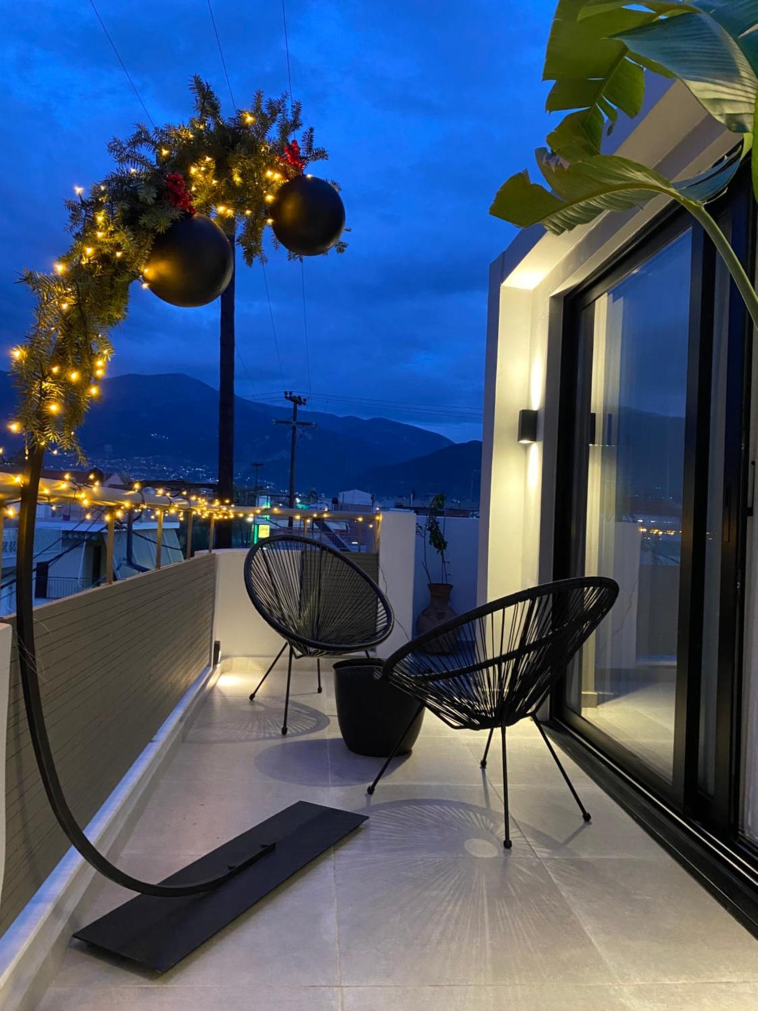 Апартаменты Hyperion Penthouse Патра Экстерьер фото